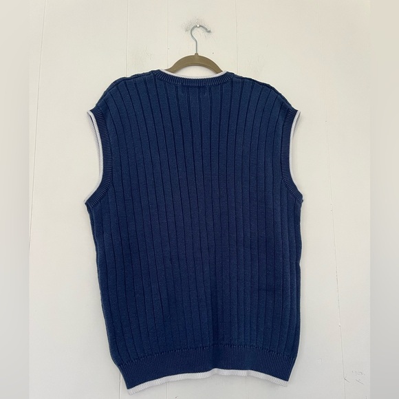 Tennessee VOLS Blue Cable Knit V-Neck Sweater Vest with Orange 'T' Size XL - Picture 12 of 12